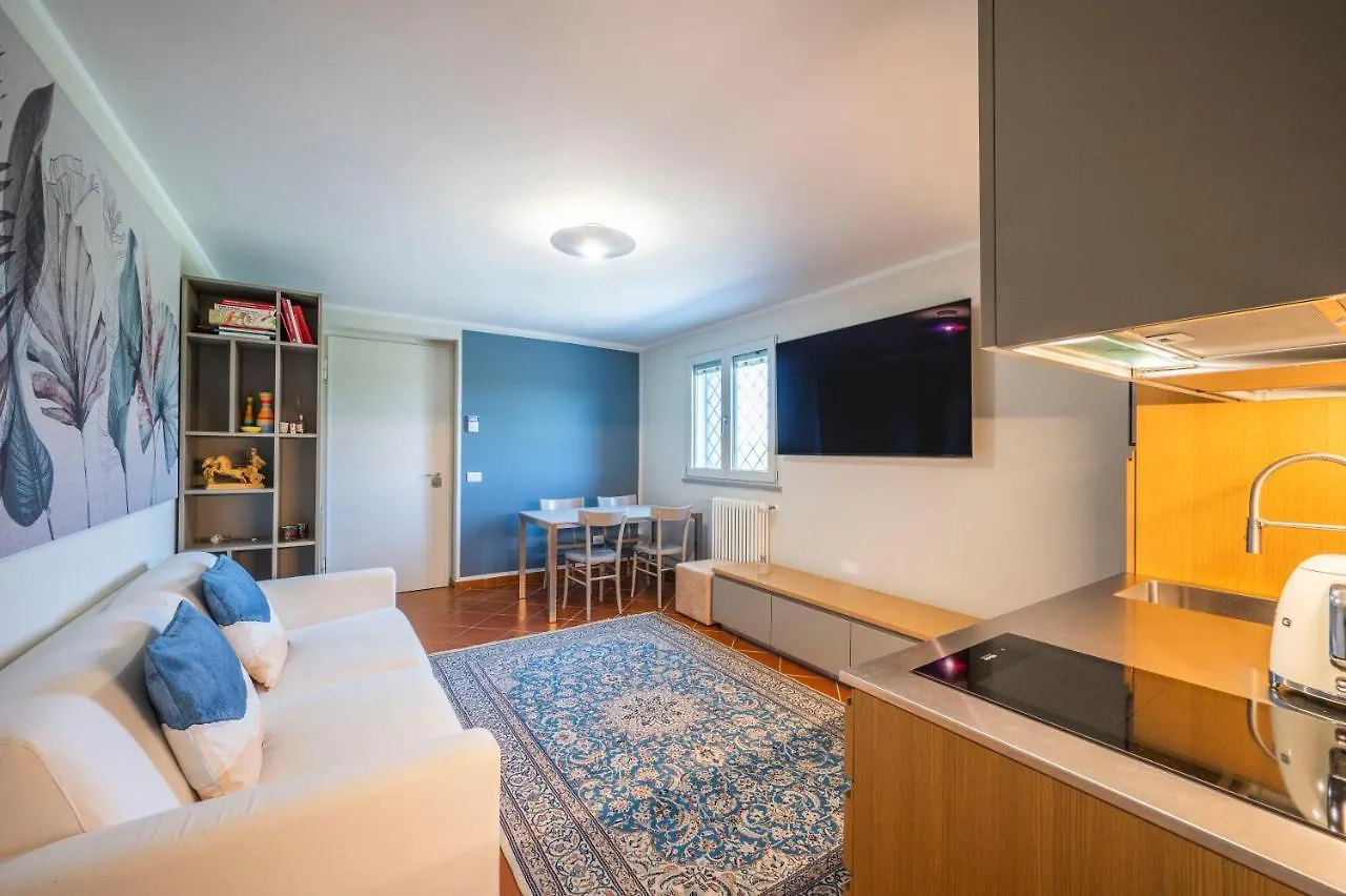 Royal Suite Parma Con Piscine Calda E Fredda Bed & Breakfast